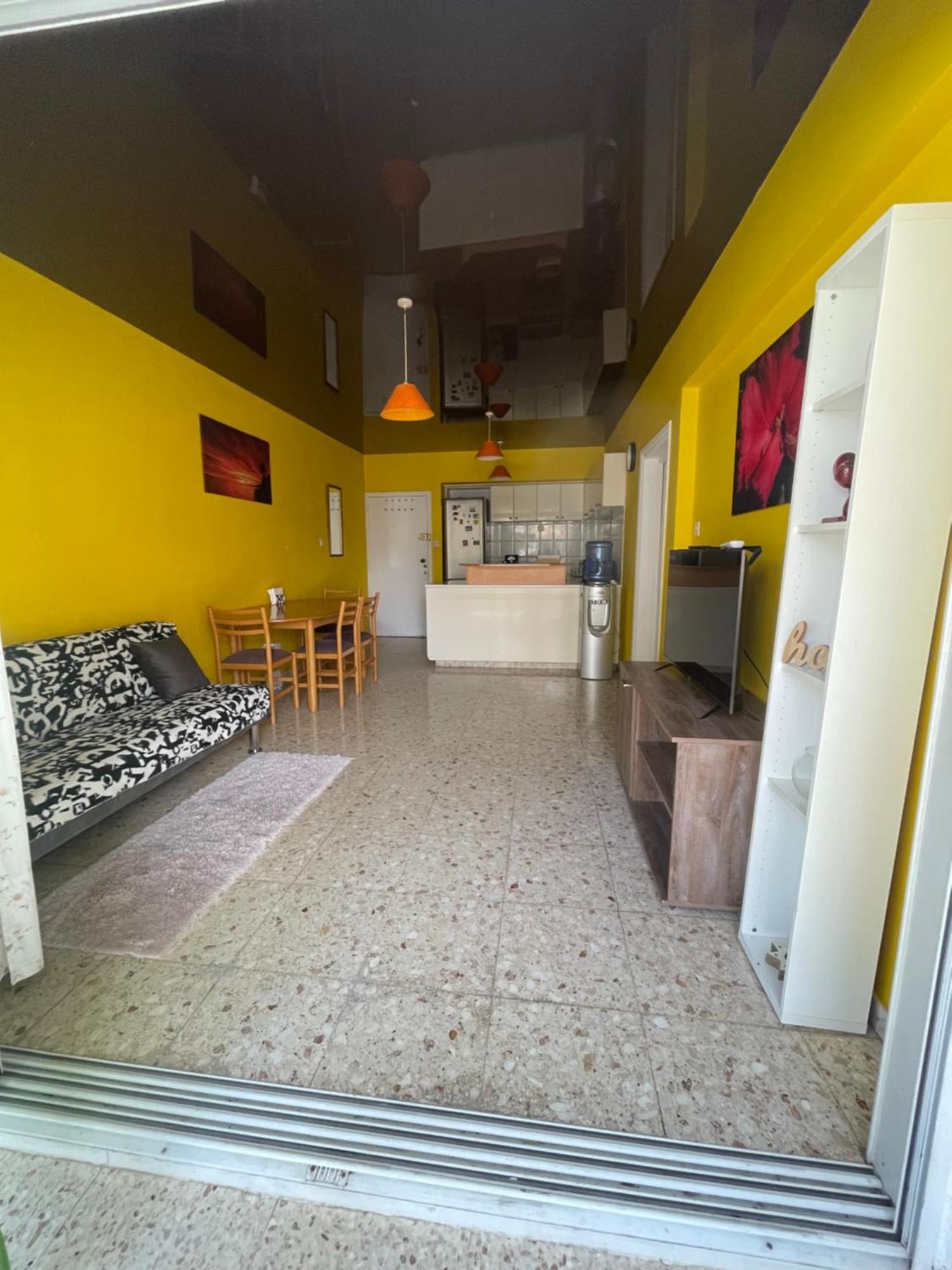 Charming & Comfy 2 Minutes To Mackenzie & 5 Minutes To Airport, Close To Restaurants & Center Ларнака